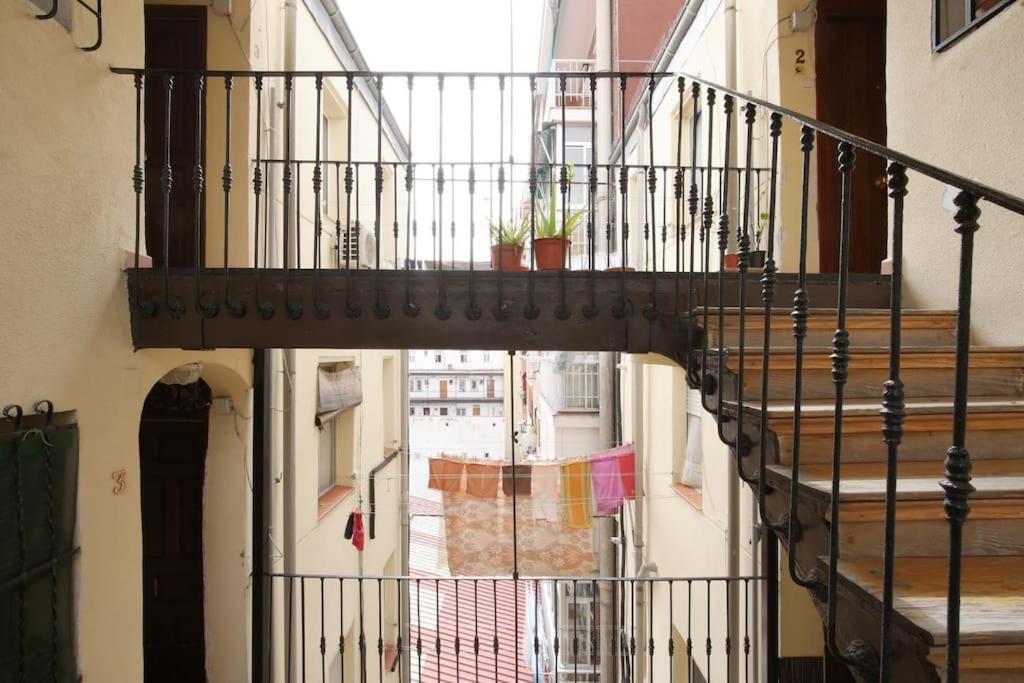 For You Rentals Coqueto Apartamento Temporal De Dos Dormitorios En El Corazon De Madrid Sgv63 Extérieur photo